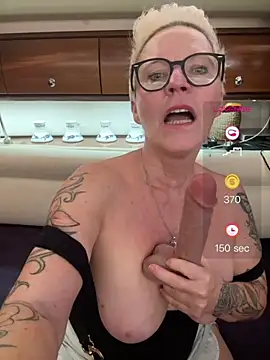 German_Milf Chat XXX live