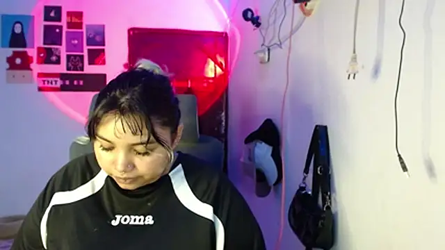 kimy_19 Adlı Modelin Canlı XXX Sohbeti