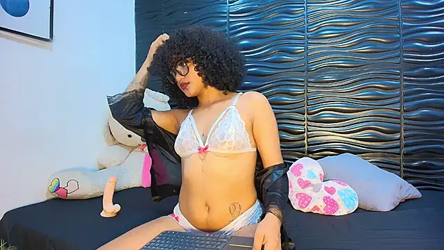 Perla_Brunettte Adlı Modelin Canlı XXX Sohbeti