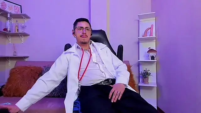 kevin_23_ Adlı Modelin Canlı XXX Sohbeti