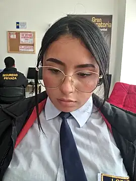 Chat +18 de Angela__05 ao vivo