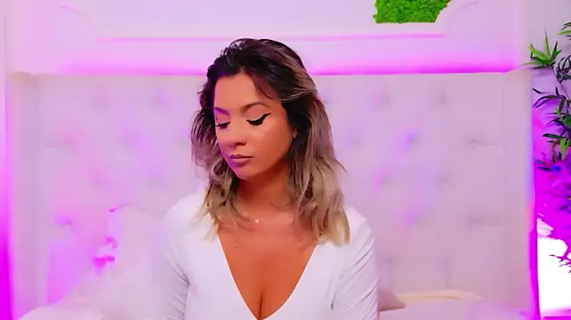 AriannaSins' Live XXX Chat