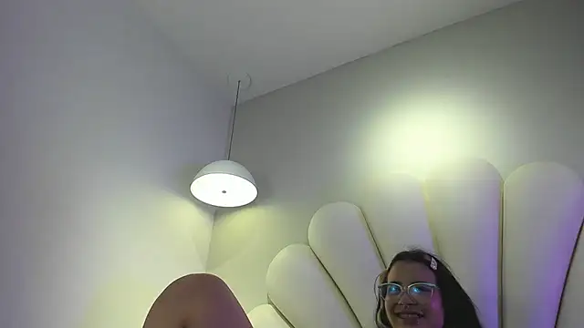 Vyolet_Fire's Live XXX Chat