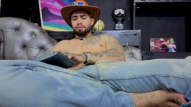 matteosantos' Live XXX Chat