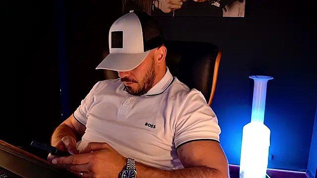 Онлайн чат XXX AngeloEric