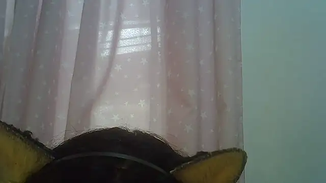 Chat +18 de SkinnyKitten ao vivo