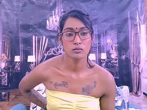 Czat XXX na żywo – IndianRebel4u2Luv