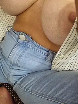 KamaSons Adlı Modelin Canlı XXX Sohbeti