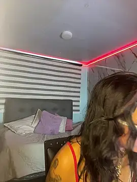 Chatroom XXX en direct de SamathaMay