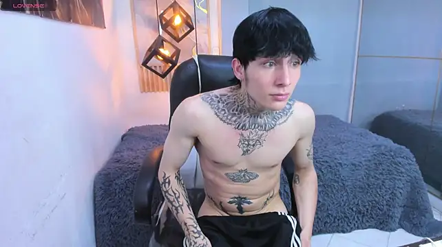 Онлайн чат XXX Cry_thereal