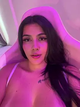 צ'אט XXX בשידור חי של angelic1