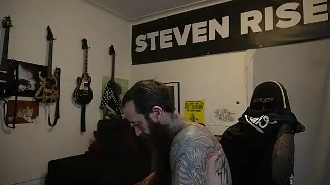 Chatroom XXX en direct de StevenRiseNYC