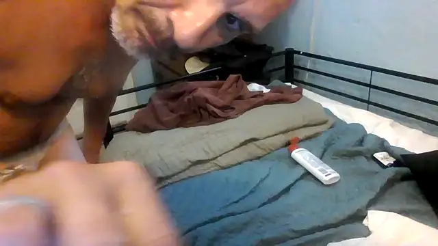 halfwayhausGUY Chat XXX in diretta