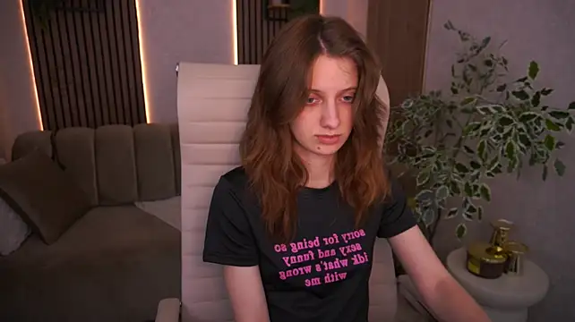 CuteeFoxy Chat XXX in diretta
