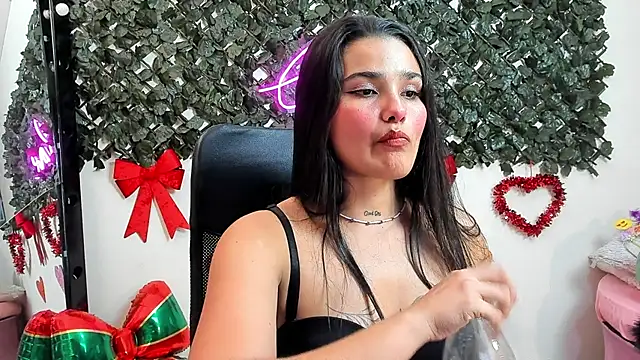 DestinyHills Chat XXX in diretta