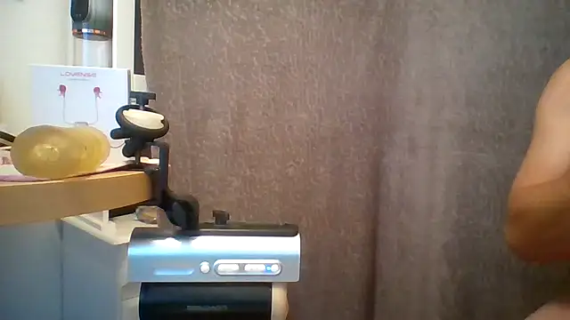 Oliverlong live XXX chat