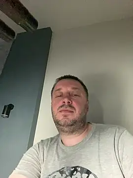 XXX chat uživo modela DorianJeday