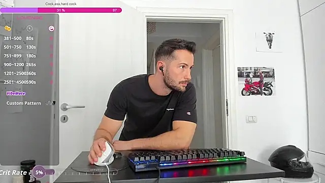 ZackFraser XXX чат на живо