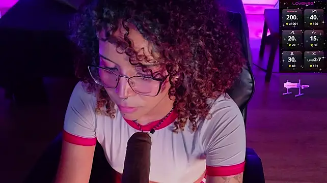 צ'אט XXX בשידור חי של emmanakamura