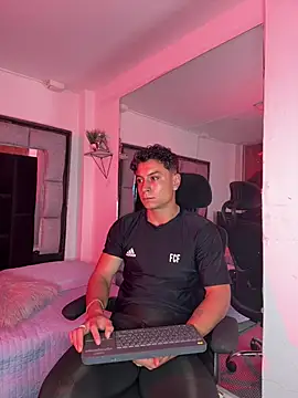 MR_MUSCLE লাইভ XXX চ্যাট