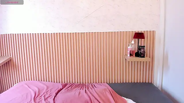 Candy_Noor Adlı Modelin Canlı XXX Sohbeti
