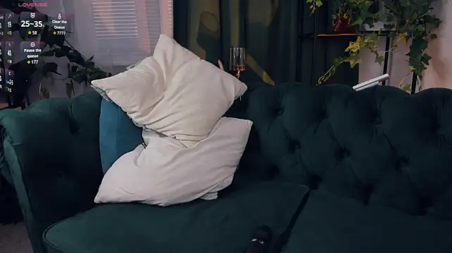 XXX chat uživo modela InesPiek
