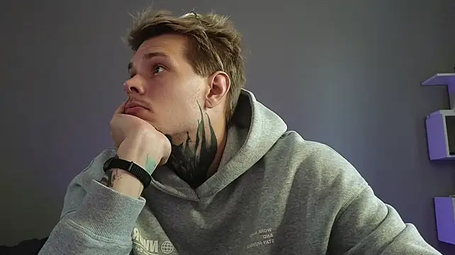 DENIS_HERE: онлайн-секс-чат