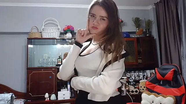 QueenBeatrice 现场XXX聊天