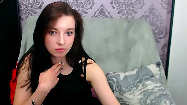 DominantLuna Adlı Modelin Canlı XXX Sohbeti