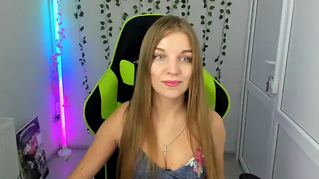 XXX chat uživo modela LuckyKinsley