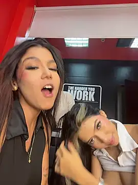Chatroom XXX en direct de RollingGirls