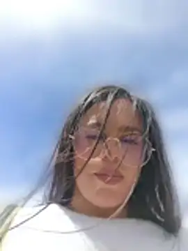 Luna_Rose1 Adlı Modelin Canlı XXX Sohbeti