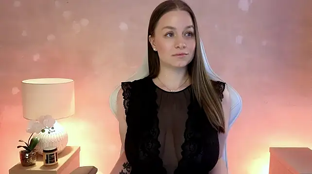 MilaFleur live XXX chat