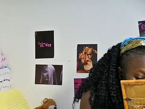צ'אט XXX בשידור חי של Aria_ah