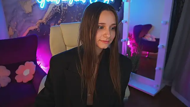 TinyNatalie 现场XXX聊天