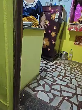 Priyasexcpl 现场XXX聊天
