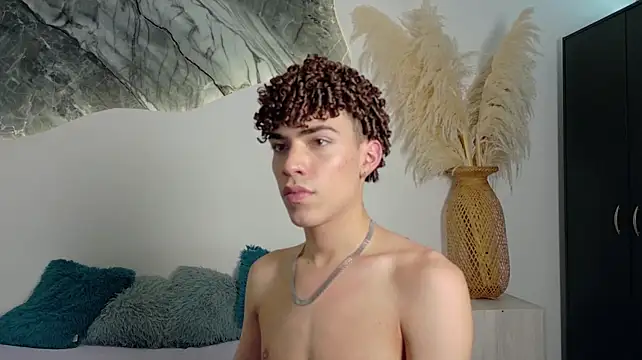 Monyel_Blake Adlı Modelin Canlı XXX Sohbeti