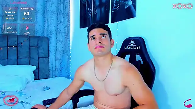 DarellTheseo Live XXX Chat