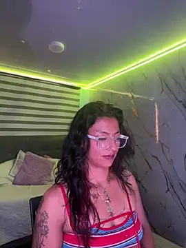 SamathaMay Chat XXX live