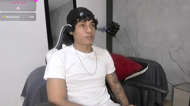 Chat XXX en directo de MaximilianRoth
