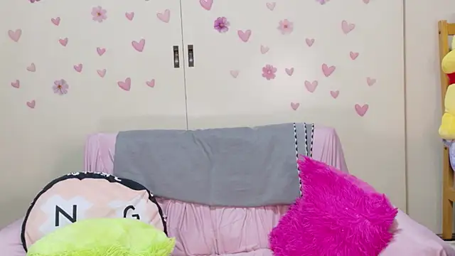 unnatural-nana's Live XXX Chat