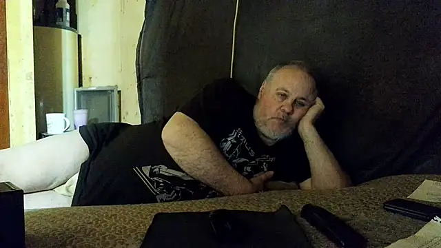 Reddragon7712's Webcam Show