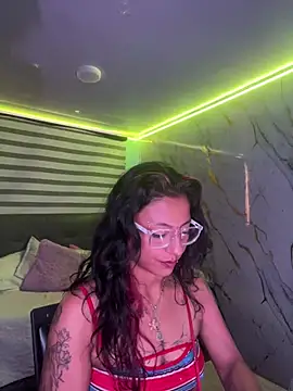 SamathaMay Chat XXX live