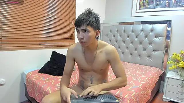 XXX chat uživo modela Leo_Royce