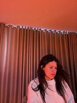 Chat XXX ao vivo de Aliinak