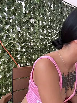 Chatroom XXX en direct de Shalom_pink17