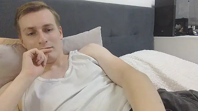 Chat XXX en directo de your_andy