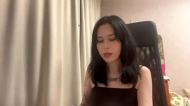 AteEtonian Show in webcam