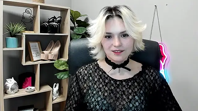 SweetLilyxo: онлайн-секс-чат