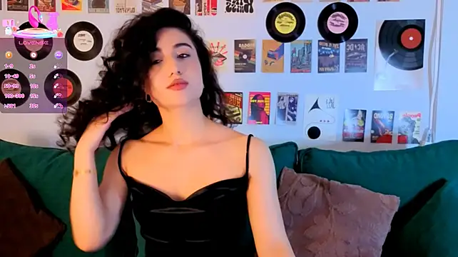 Chat +18 de Maya_Rogerss ao vivo